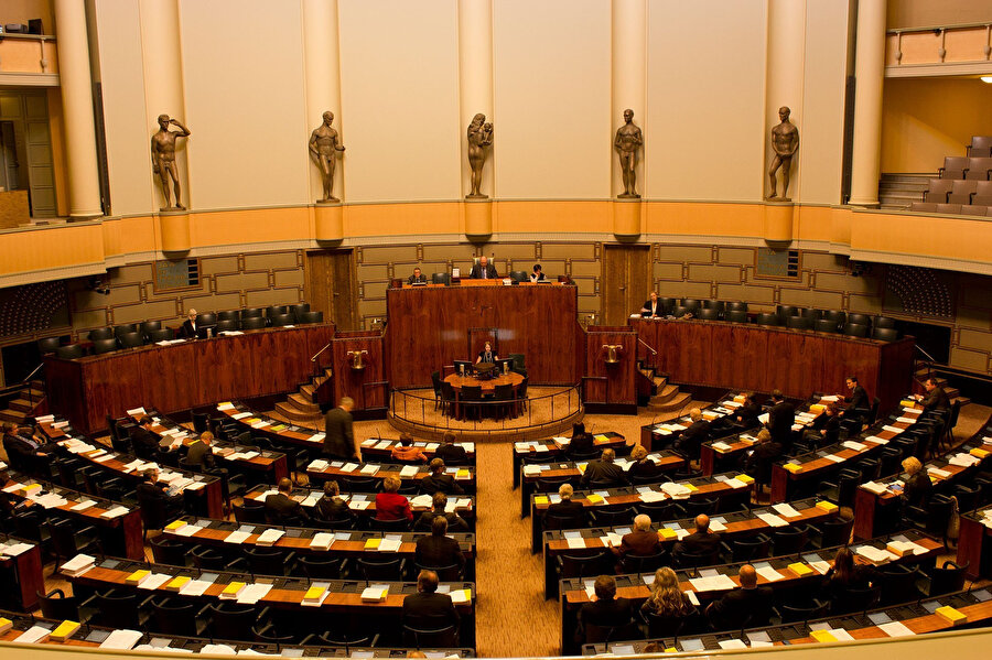 Finlandiya Parlamentosu'ndan NATO onayı