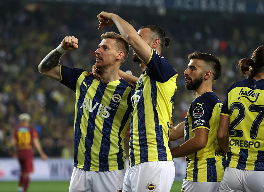 Serdar Aziz sözleşme imzaladı