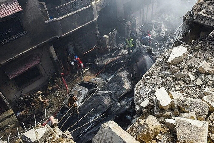 97 kişinin öldüğü uçak kazasından kurtulmuştu: Koltuğunu değiştirmesi hayatını kurtardı