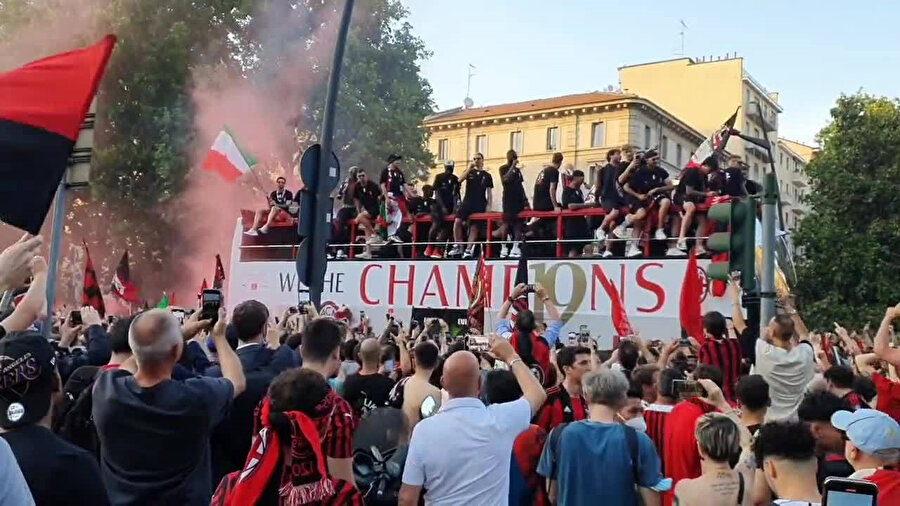 Zlatan'ın yeni hedefi: Hakan Çalhanoğlu