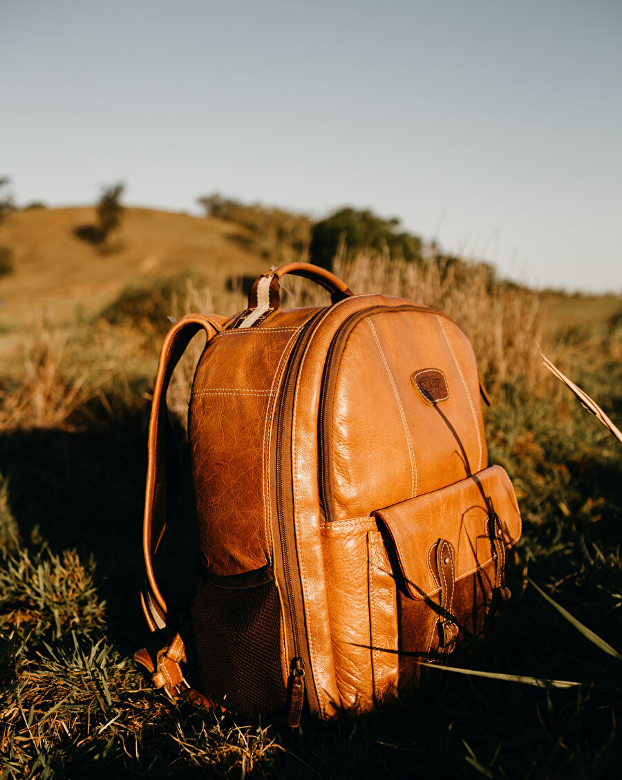  Sırt çantası ile son zamanlarda sırt çantasıyla yürüyüş ve sırt çantasıyla seyahat aktiviteleri ortaya çıkmıştır.