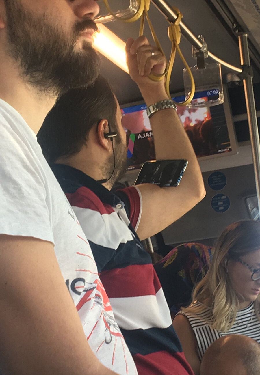 Ayakta alkışladık