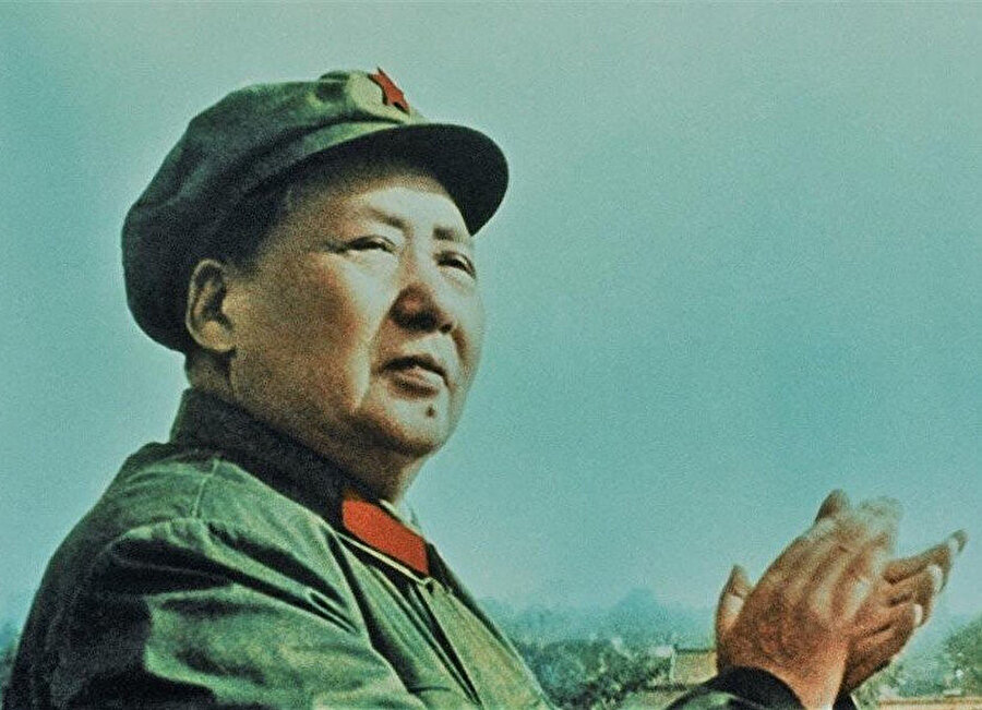 Komünist lider Mao Zedong, 1949'da "Çin Halk Cumhuriyeti"nin kuruluşunu ilân etmişti.