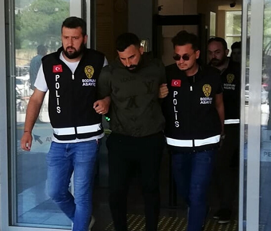 Hükümlü kıskıvrak yakalandı