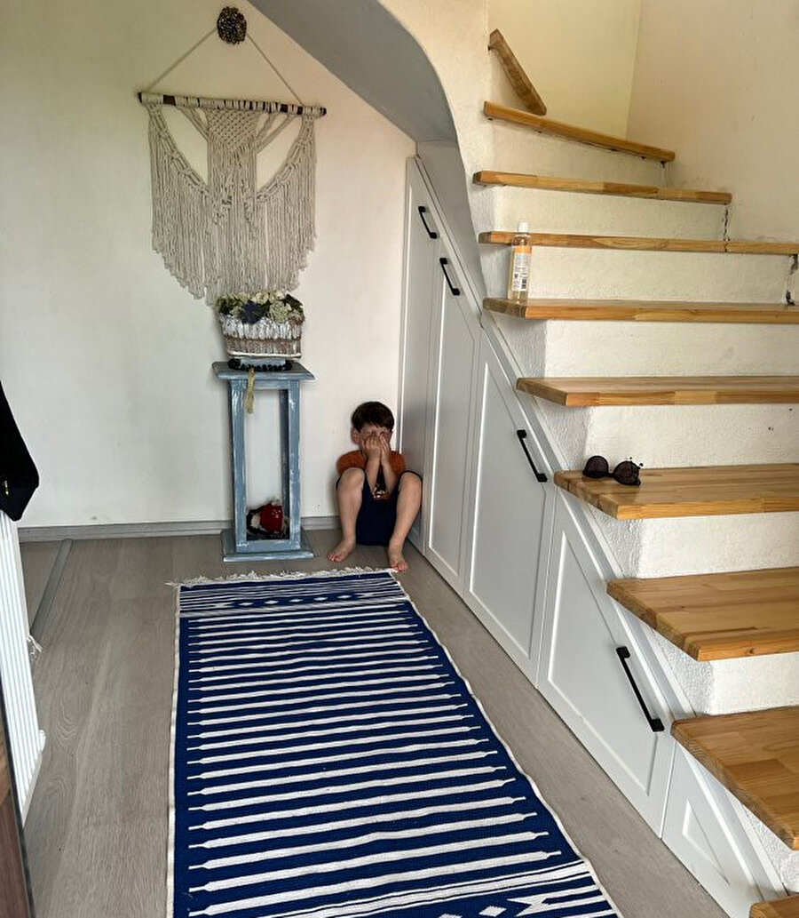 Ailem dışarı çıkmama izin vermemiştir