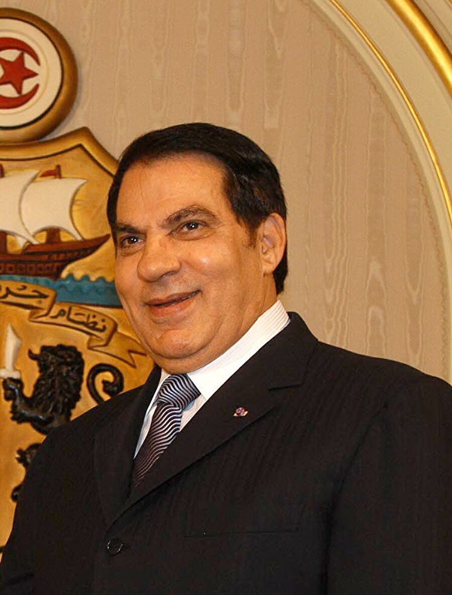 Nahda Hareketi, 1990'lı yıllarda dönemin Tunus Devlet Başkanı Zeynel Abidin Bin Ali'nin büyük baskısı altındaydı.