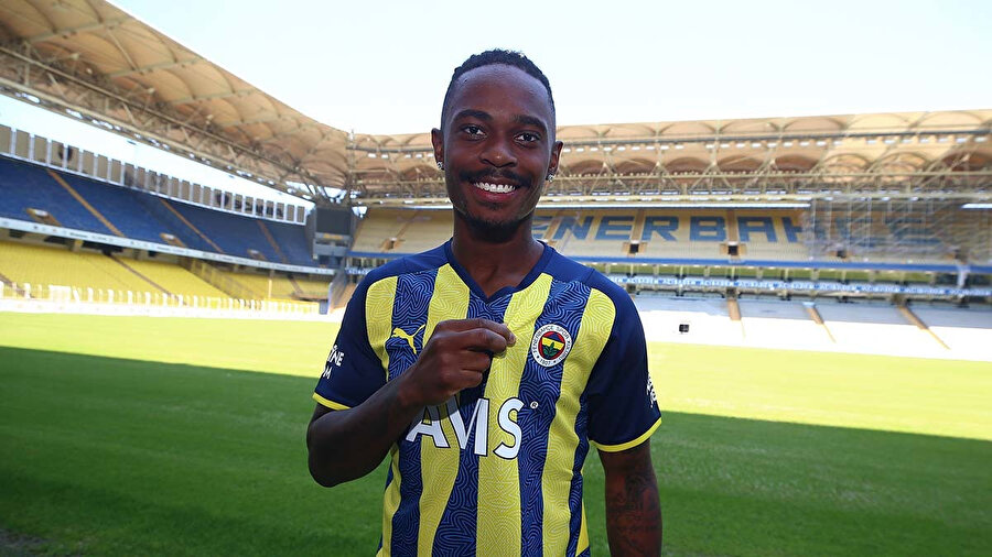 Fenerbahçe, Lincoln'ü transfer etti.