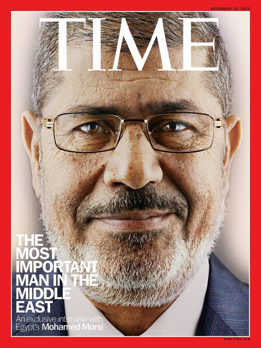 2013 darbesinden aylar önce TIME dergisi, 10 Kasım 2012 tarihli sayısının kapağına Muhammed Mursi'yi taşımış, başlık olarak da "Ortadoğu'daki en önemli adam" yazmıştı.