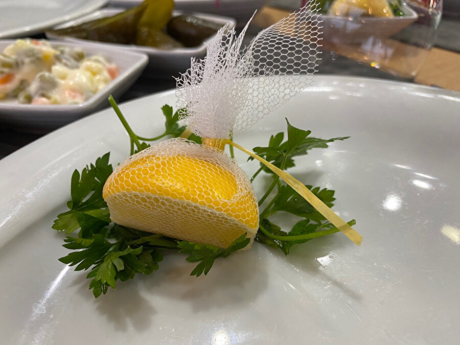 Yeni gelinlerin tatlı restoranı