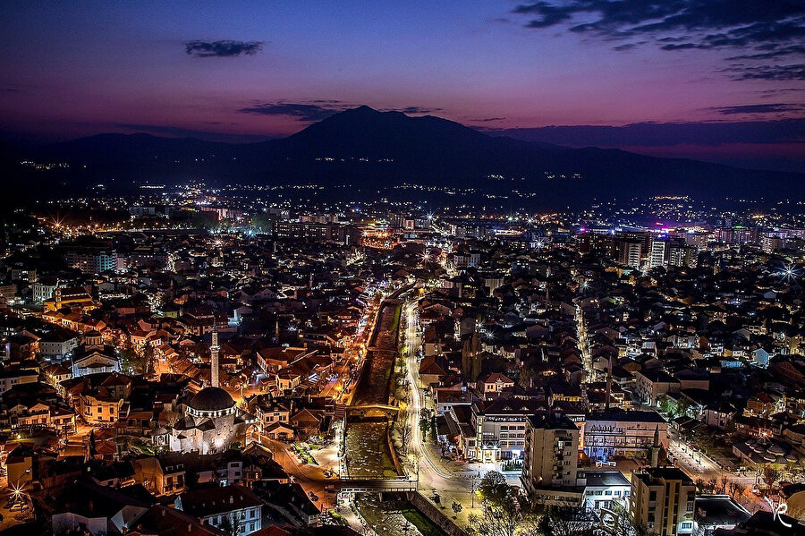 Gece Prizren.