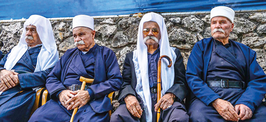 ​​Dürziler; Orta Doğu’nun Nusayriler, Aleviler, Yezidiler gibi dini azınlıklarından biri.