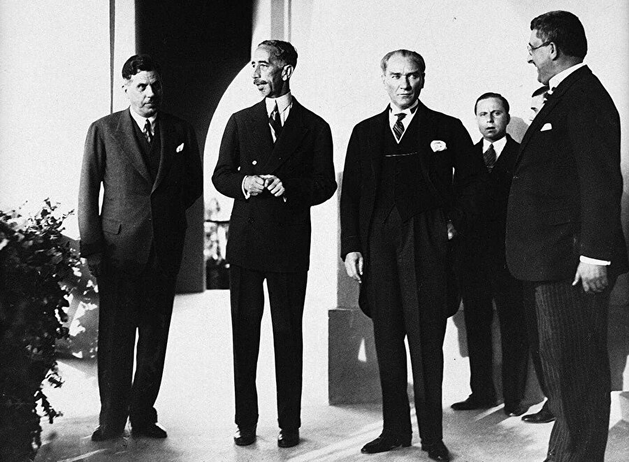 Faysal ve Atatürk.