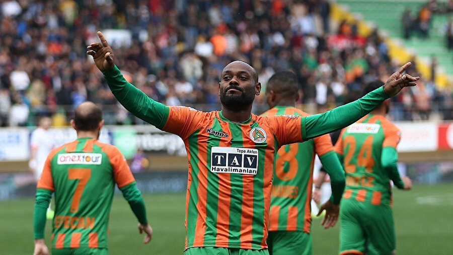 Vagner Love'da mutlu son