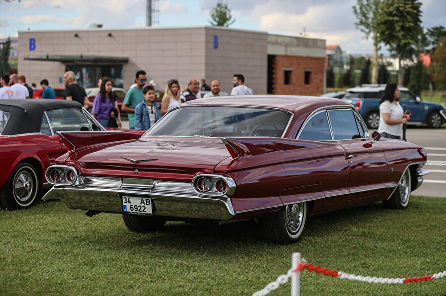 Türkiye'nin en büyük 'Klasik Otomobil Festivali' başladı: 400'den fazla araç var