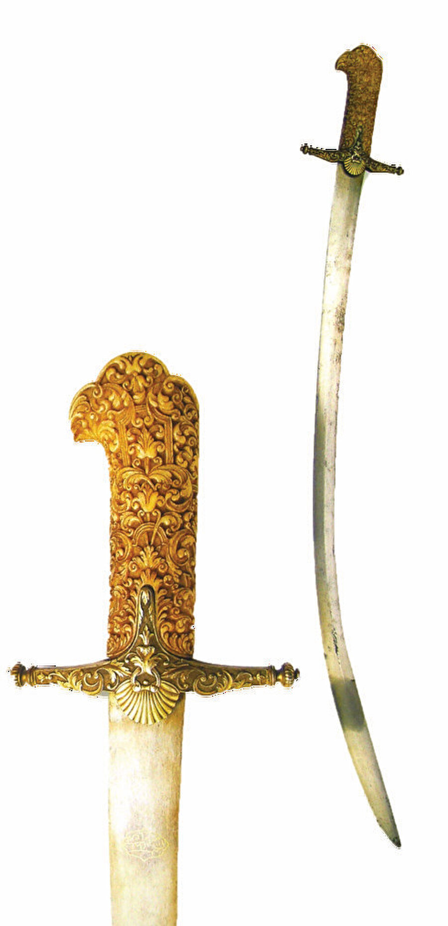 » Eğri kılıç: Şah’a karşı Kısa bir süre saltanat sürmesine rağmen tarihin en büyük cihangirleri arasına giren Yavuz’a ait bir kılıç. Kabzası fildişi olan kılıcın üzerinde Sultan Selim ibn Bayezid yazılı. 