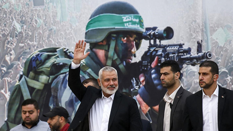 Hamas lideri İsmail Haniyeh, Filistin hareketinin kuruluşunun 31. yıldönümü münasebetiyle 16 Aralık 2018'de Gazze'de düzenlenen mitinge gelişinde. (AFP)