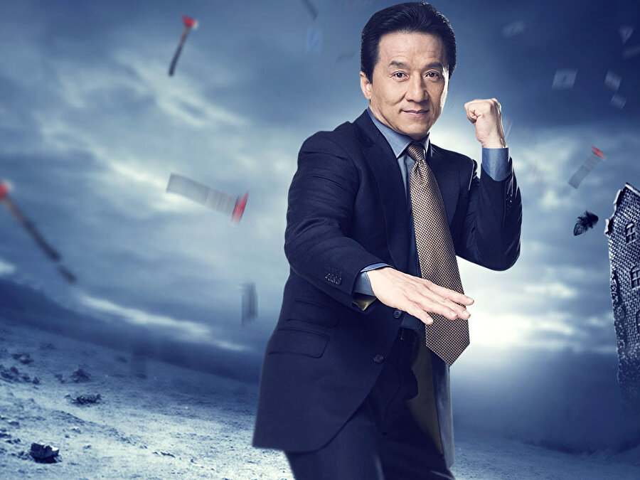 Akademi'den yapılan açıklamada oyuncu, yazar, yönetmen ve dövüş ustası 62 yaşındaki Chan'ın, sinema dünyasındaki &quot;olağanüstü başarılarından&quot; dolayı onur ödülüne layık görüldüğü belirtildi.