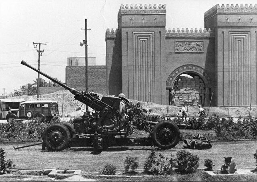 14 Temmuz 1958'de, Ürdün ile birleşme girişimleri sırasında Abdülkerim Kasım yönetimindeki askerî darbe Irak monarşisini yıktı. (Fotoğraf: Alamy)