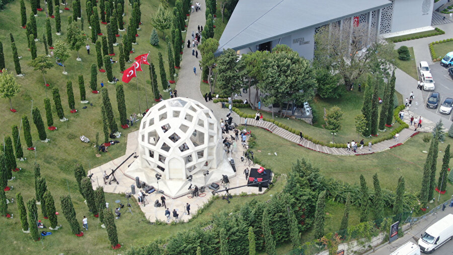 15 Temmuz Şehitler Anıtı’na ziyaretçi akını