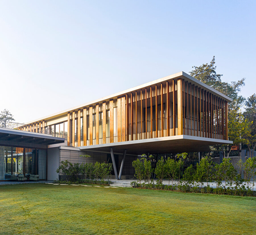 Earth and Glass House.