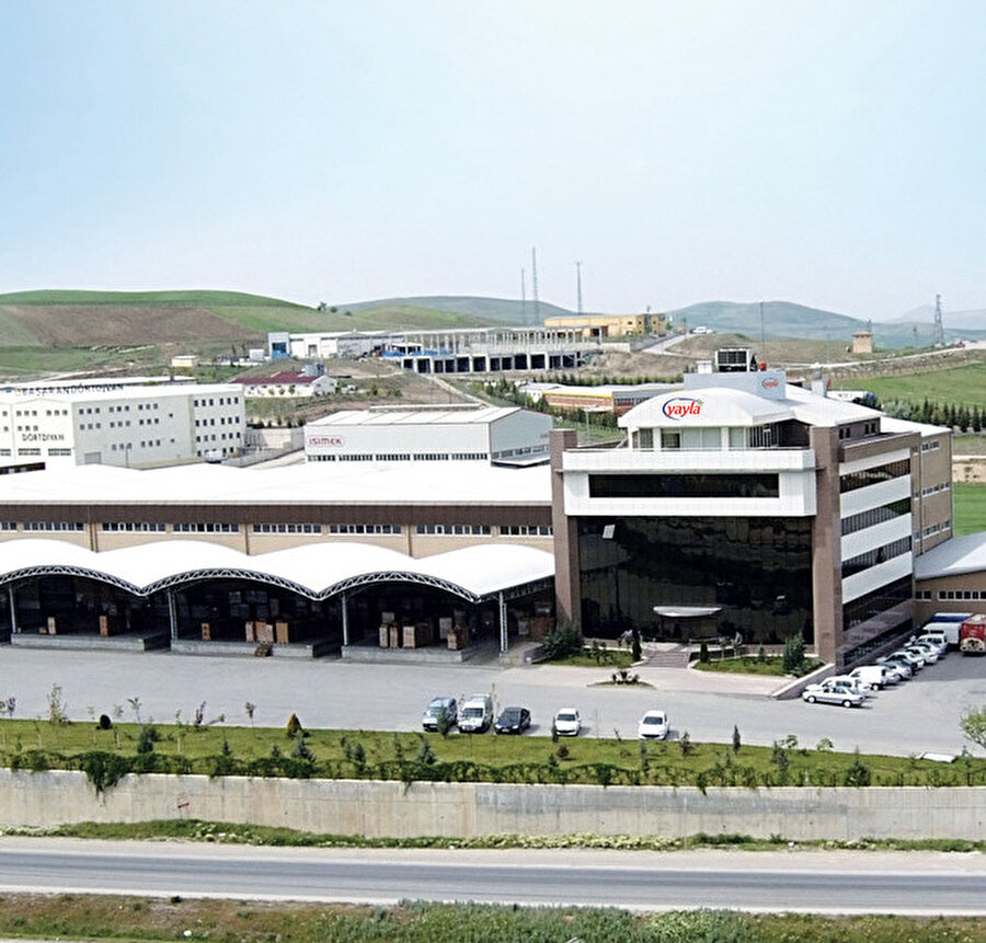 Türkiye çapında 81 ilde, 9 EDT ve 56 paketli ürün bayisinin yanında 60 binden fazla satış noktasında ürünlerini sunan Yayla Agro Gıda, Legurme markasıyla da yurtdışı pazarlarda tüketiciyle buluşuyor.