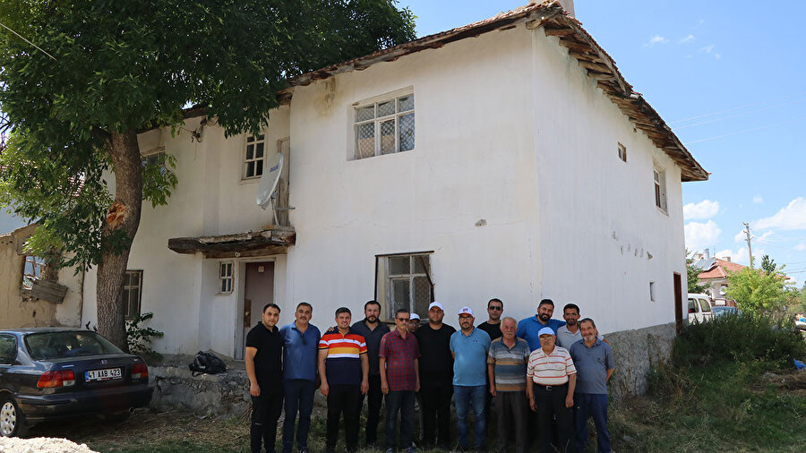 Kalfat köyü sakinleri