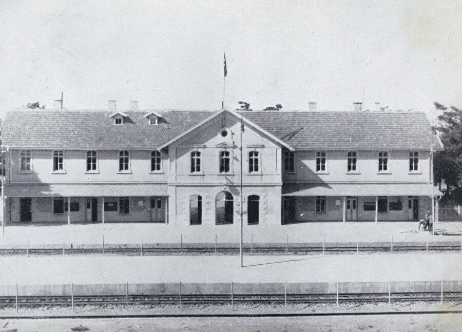 Eski istasyon binasının demiryolu cephesi, Kaynak: Salt Araştırma.