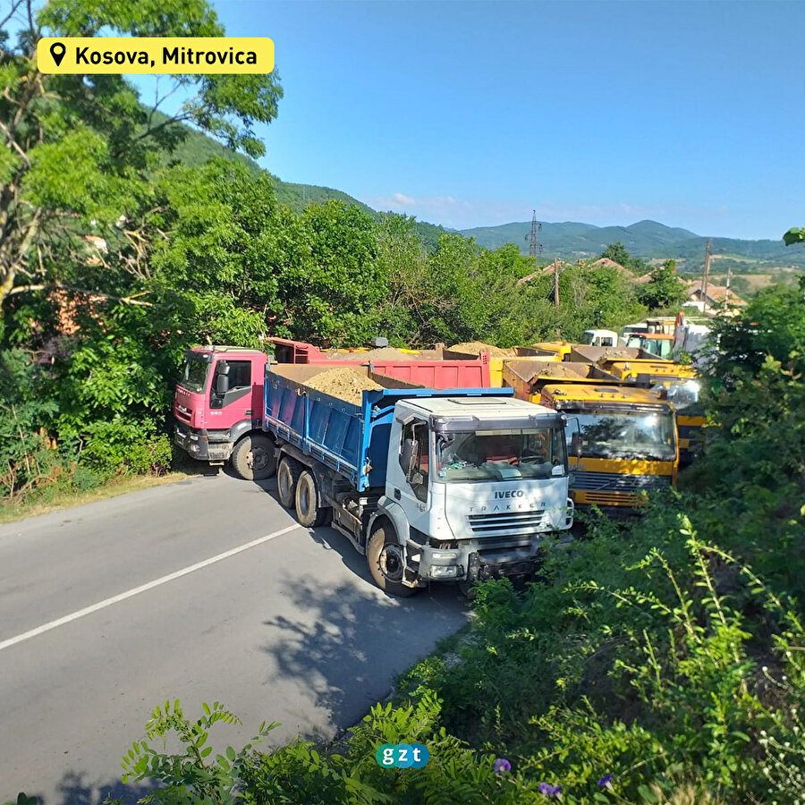 Kosova-Sırbistan gerginliğine neden olan kararın ertelenmesinin ardından Mitrovica'da sessizlik hakim