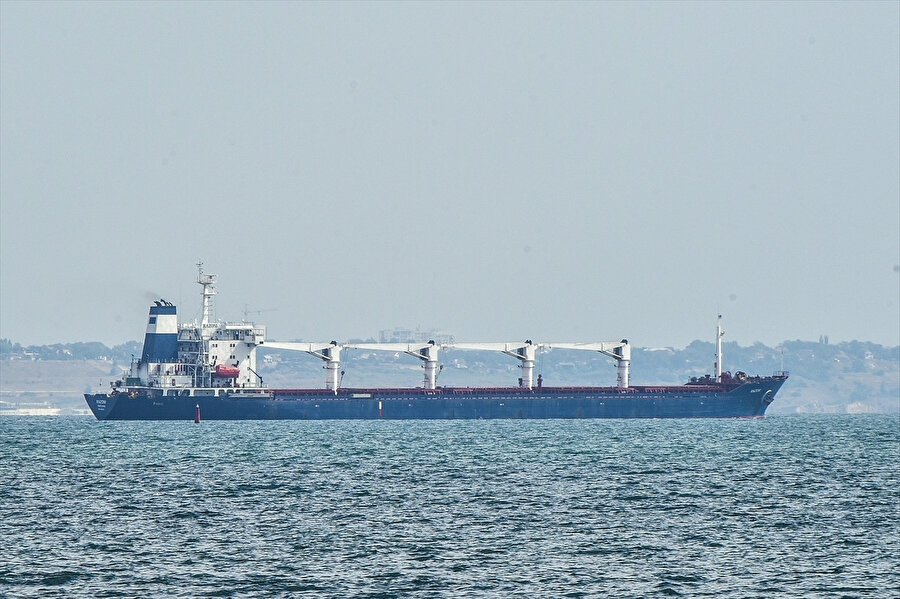 Ukrayna'dan yola çıkan mısır yüklü gemi