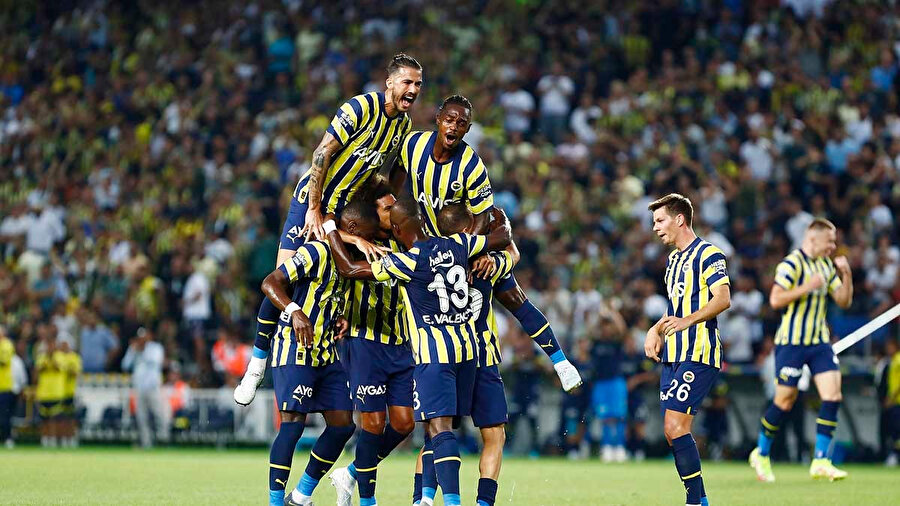 Fenerbahçe UEFA Avrupa Ligi 3. ön eleme turunda karşılaştığı Slovacko'yu 3-0 mağlup etti 