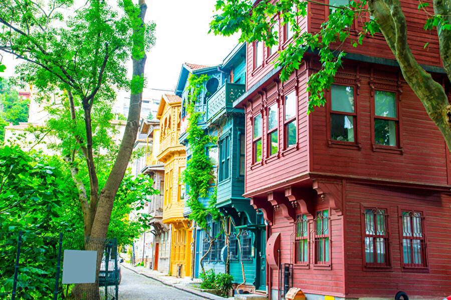 Dr. M. Sinan Genim’le şehir planlamacılığının bugün yaşanan problemlerle alakasını ve tarihsel süreci konuştuk.