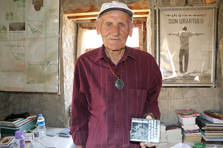 Askerlikten sonra başladığı görevini 60 yıl sonra bırakıyor: Dünyadaki 12 kişiden biri