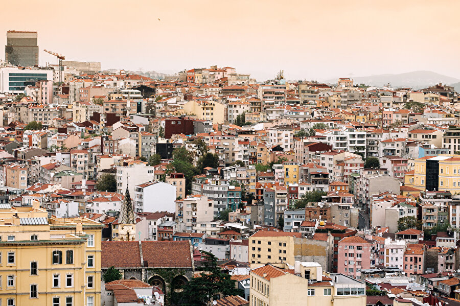 Hiçbir zaman bütün istediklerimiz bir arada karşımıza çıkmayacak. O zaman eskilerin dediği gibi ehvenişeri seçmek gerek.