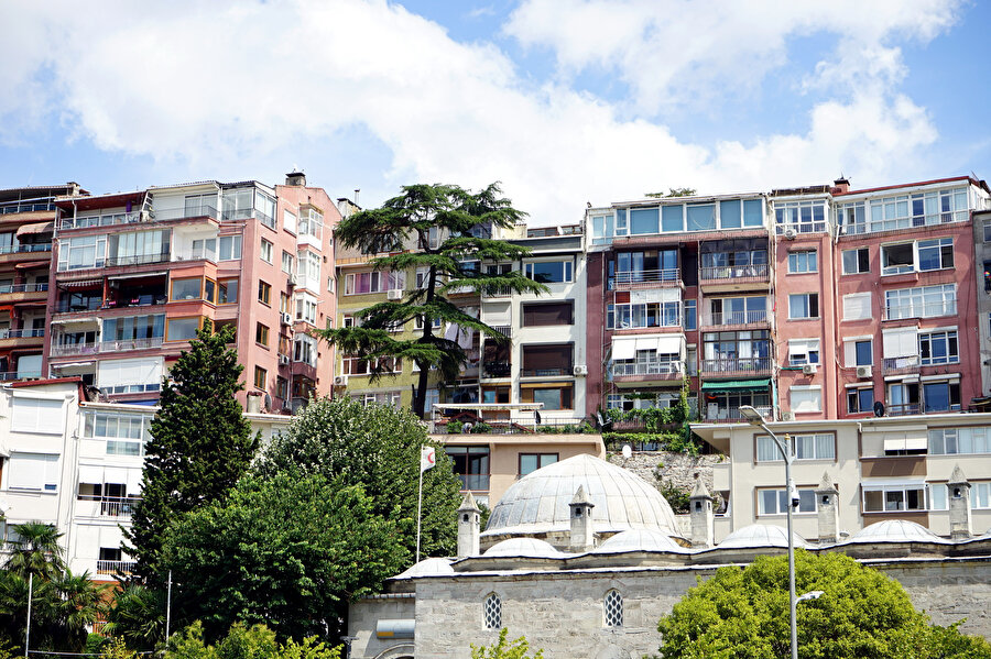 Öğrenci yurdu insanları bilirler ki burası provadır. Asıl hayat, okul bitince başlayacaktır.