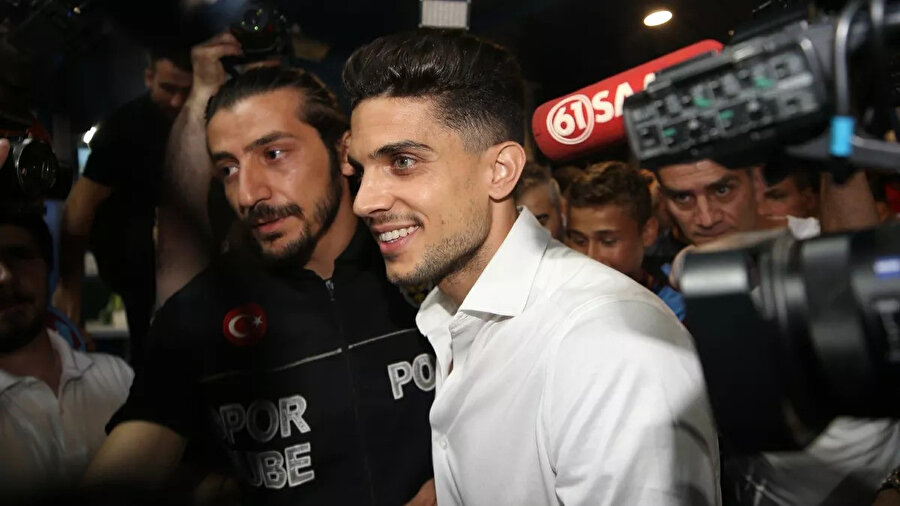 Marc Bartra, transferi için Trabzon'a geldi.