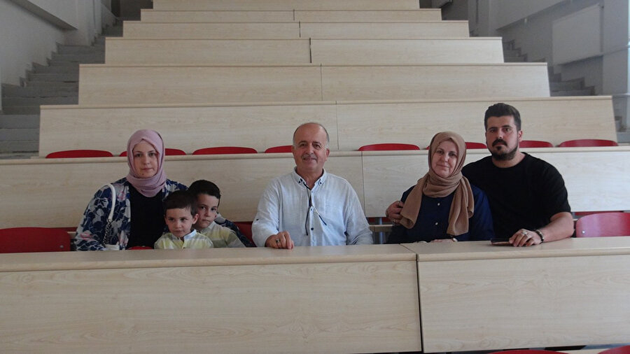 İki torunu olan çift, aynı fakülteyi kazandı