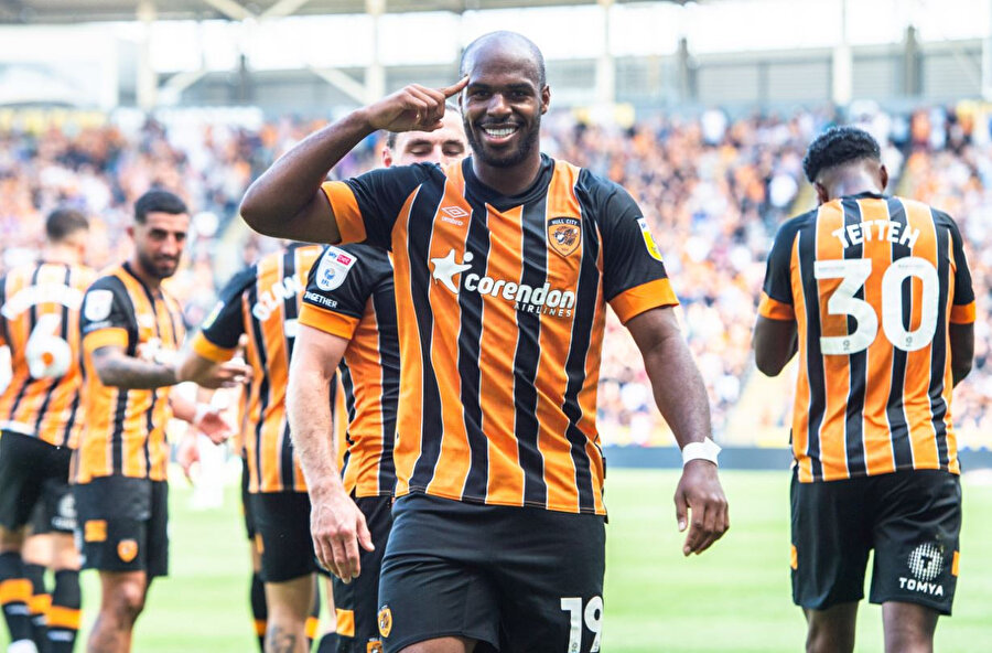 Hull City, Norwich City karşısında 2-1 galip geldi