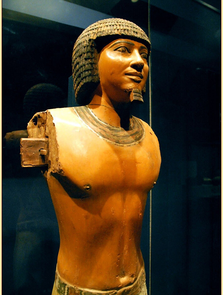 Kral Izezi’ye vezirlik yapan Ptahhotep.