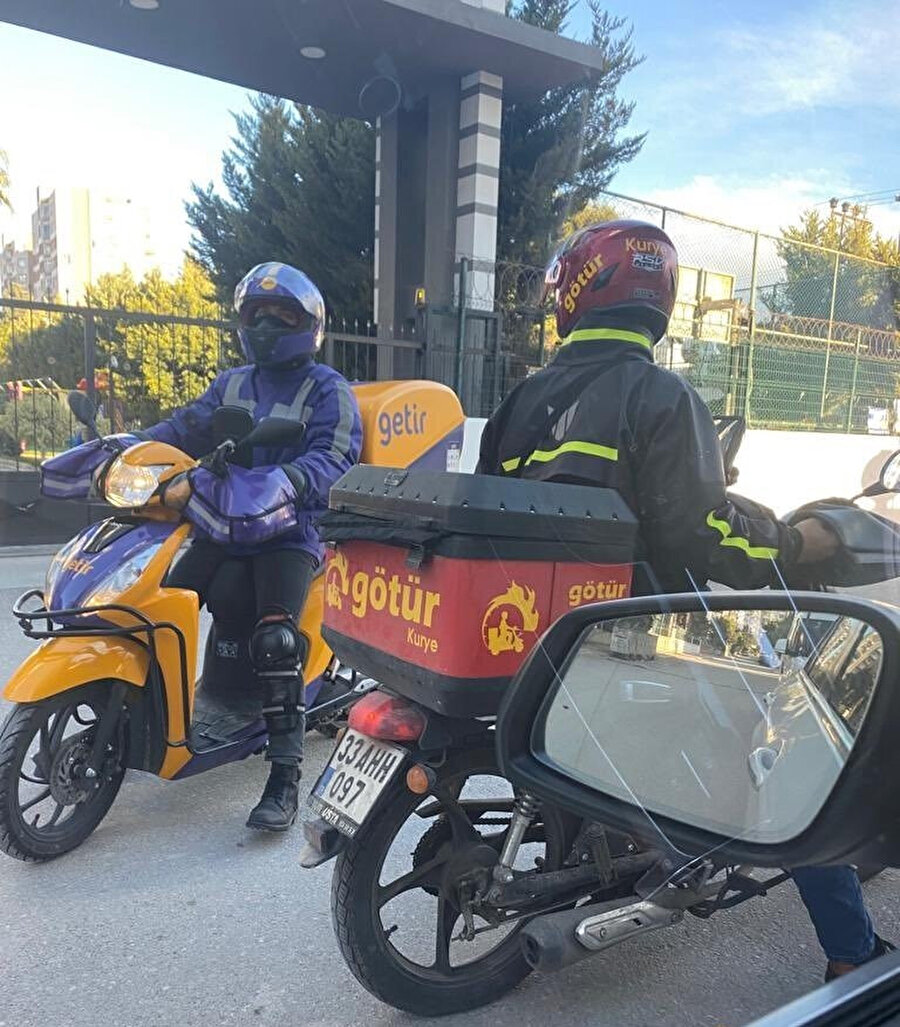 ​Bizim şakaların getir götürünü yapar