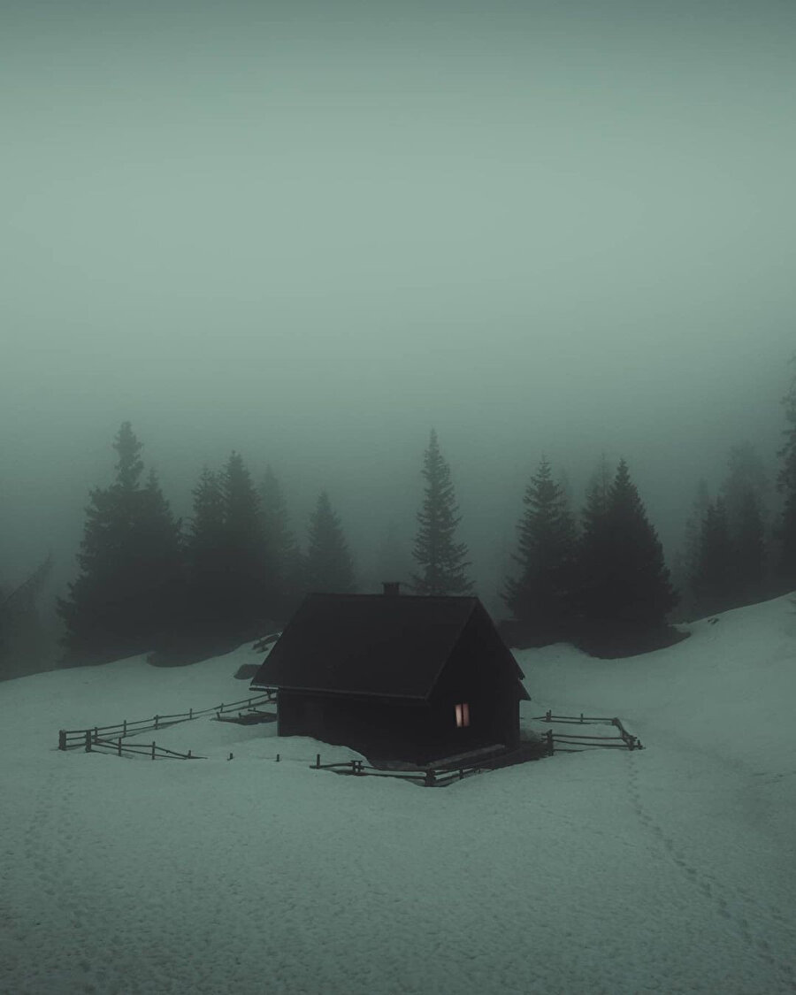 ​Hepinizden nefret ediyorum evi