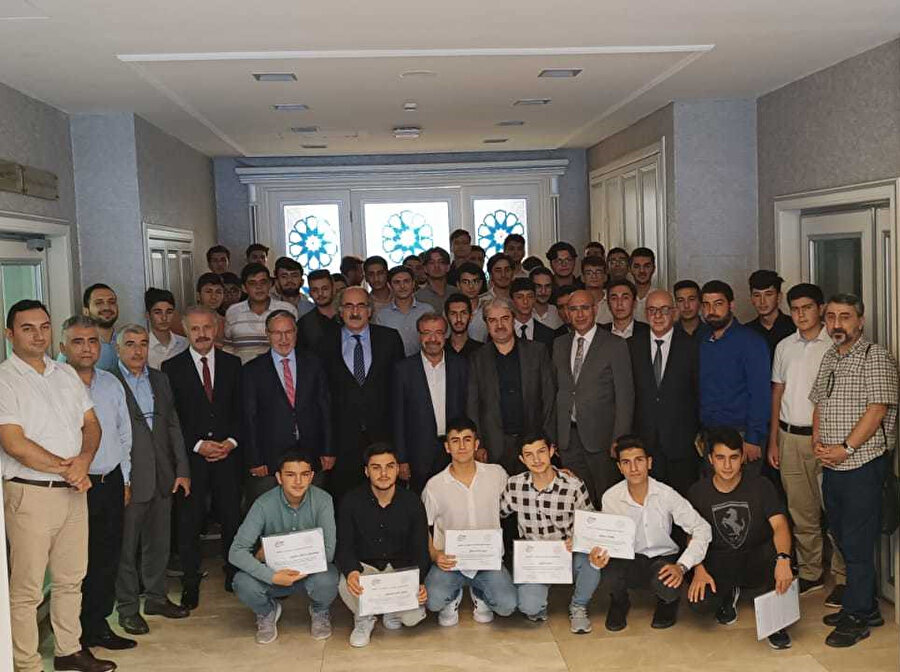 UMAD Genel Merkez'de düzenlenen sertifika programından bir kare 