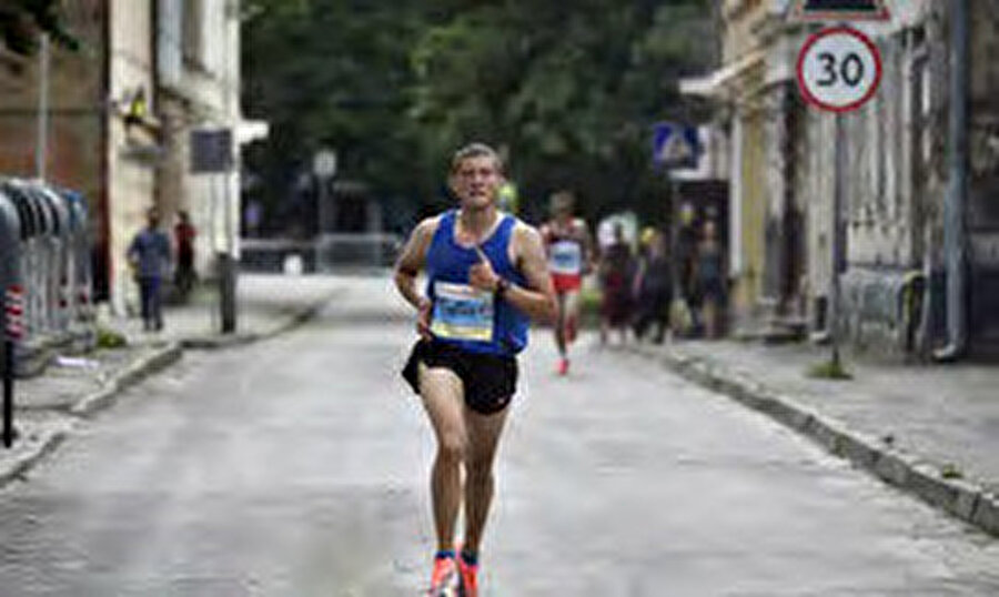 Lviv kentinde düzenlenen 10 kilometre yarışını 2. sırada bitirmeyi başarıp harika deneyimler elde ettim.
