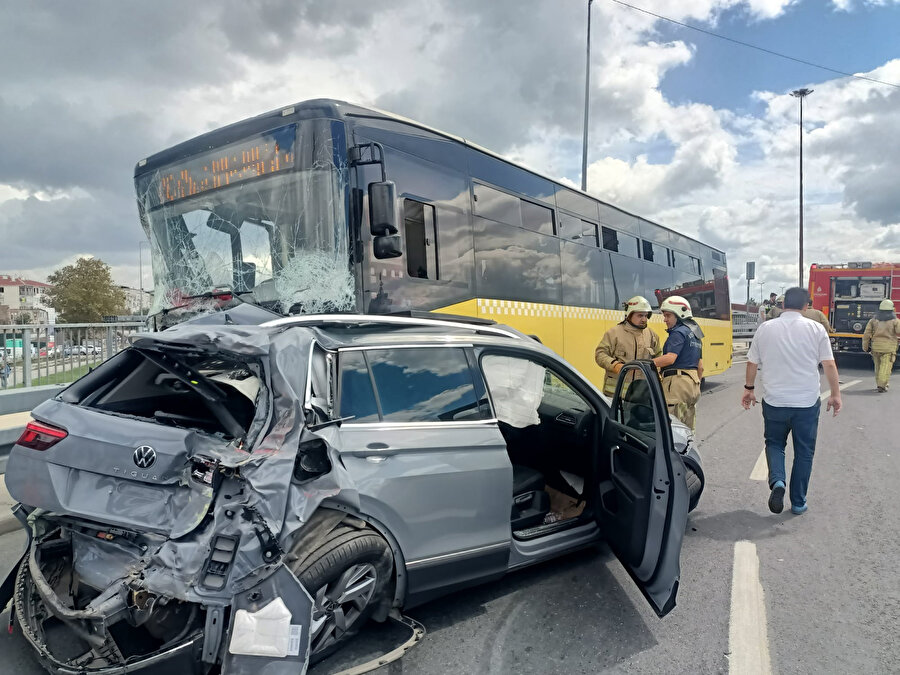 Yenikapı'da İETT otobüsü çok sayıda araca çarptı: 14 yaralı