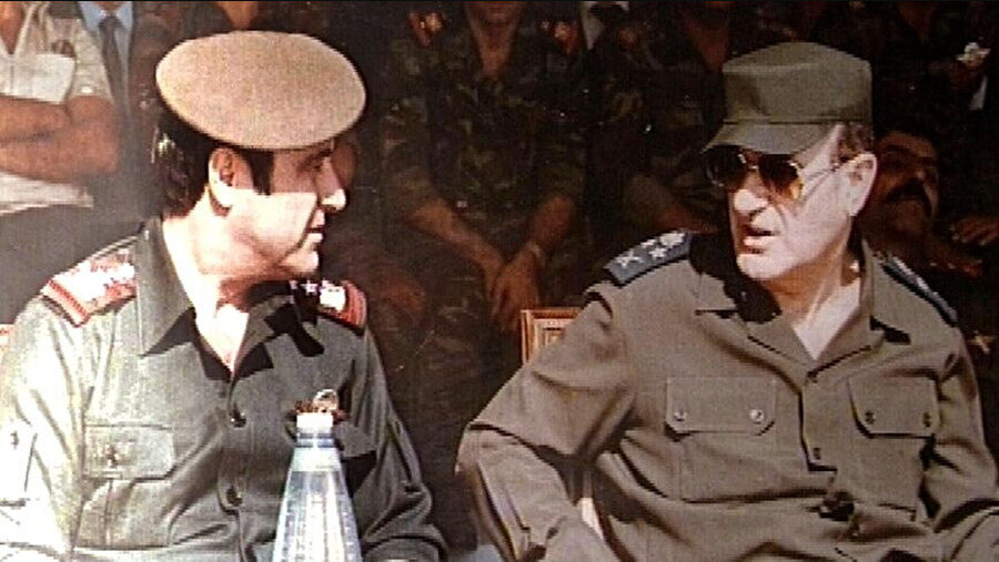 Rıfat Esed (sol), Cumhurbaşkanı ağabeyi Hafız'a karşı başarısız bir darbe girişiminin ardından 1984'te Suriye'den kaçmıştı.