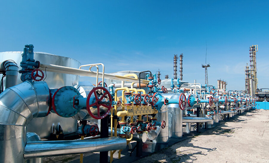 Venezuela petrol şirketi, borçlarını ödemekte zorlandığı gibi yatırım da yapamadı.