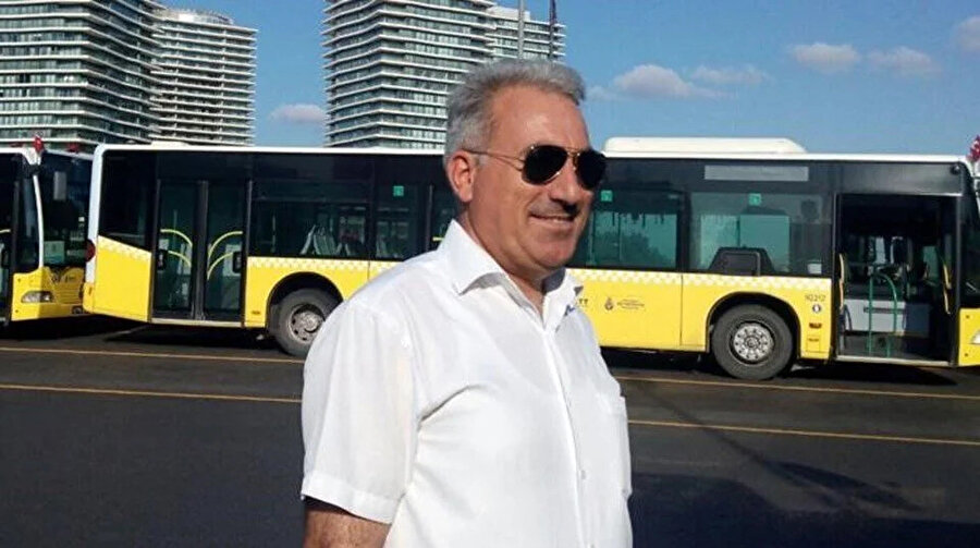 İstanbul Avcılar'da, metrobüs şoförü Mahsun Kibar'ın yolculara “Ambulans çağırın” dedikten sonra bariyere ve karşıdan gelen araca çarptığı oraya çıktı.n