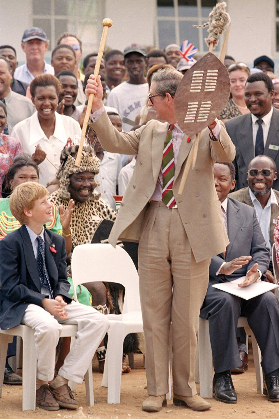 Prenses Diana'nın ölümünden iki ay sonra, Prens Charles ve Prens Harry'nin Güney Afrika'yı ziyaretinden bir kare.