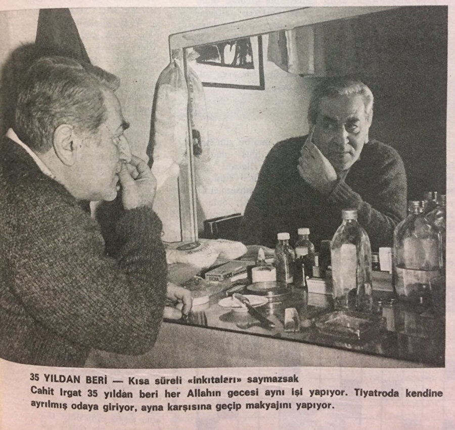 Reşat Nuri Güntekin ve öğretmeni heykeltıraş Ratip Âşir’in teşvikleriyle1935’te Raşit Rıza Tiyatrosu’na başlamıştır.