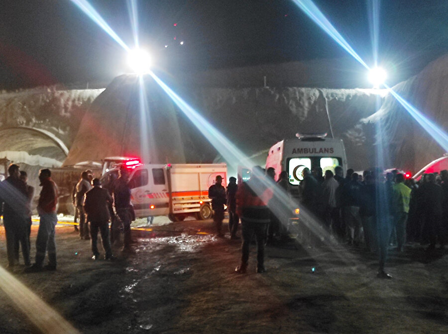 Van'da yapımı devam eden tünelde göçük: İki kişi öldü, iki kişi yaralandı