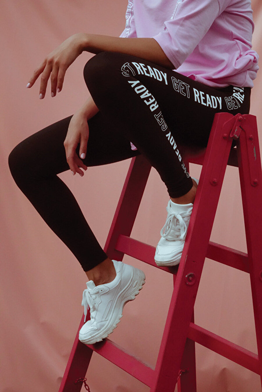 Evde kala kala eşofmanlarımızla neredeyse bütünleşmiştik.